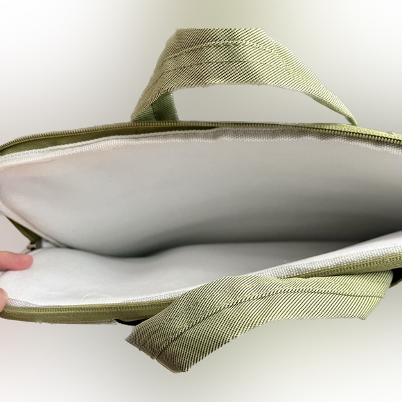 ๐ Green Laptop Bag ๐ - Picture 4 of 5